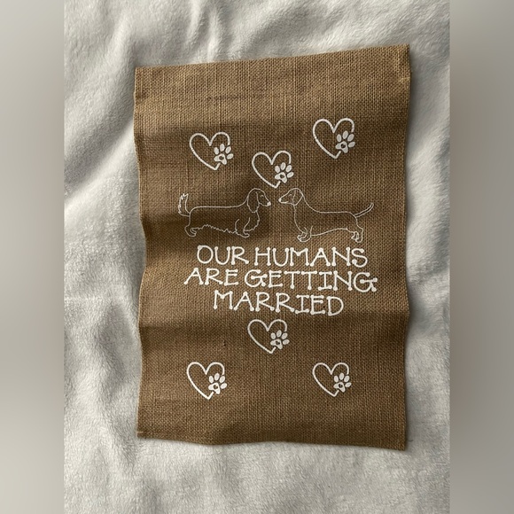Brown Burlap Daschund Wedding Announcement Sign - Picture 1 of 3
